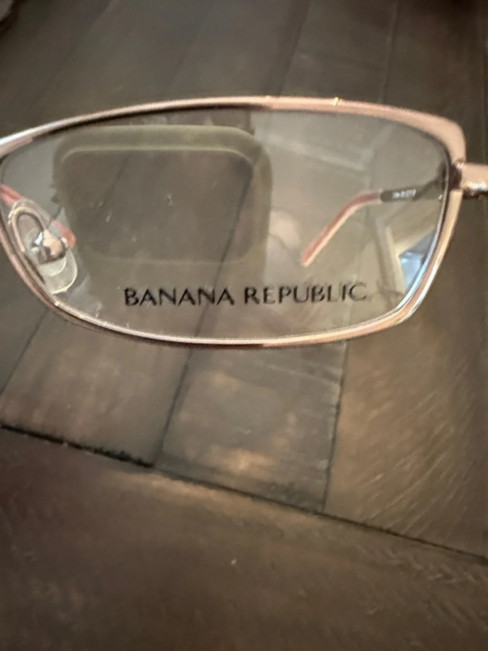 Banana Republic Thin Metal Rim Reading Glasses in Gold